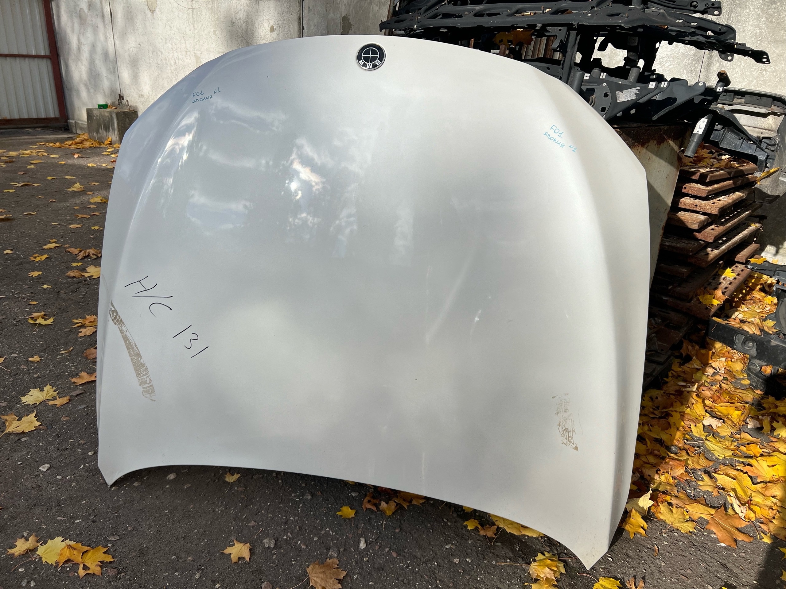 Капот F01