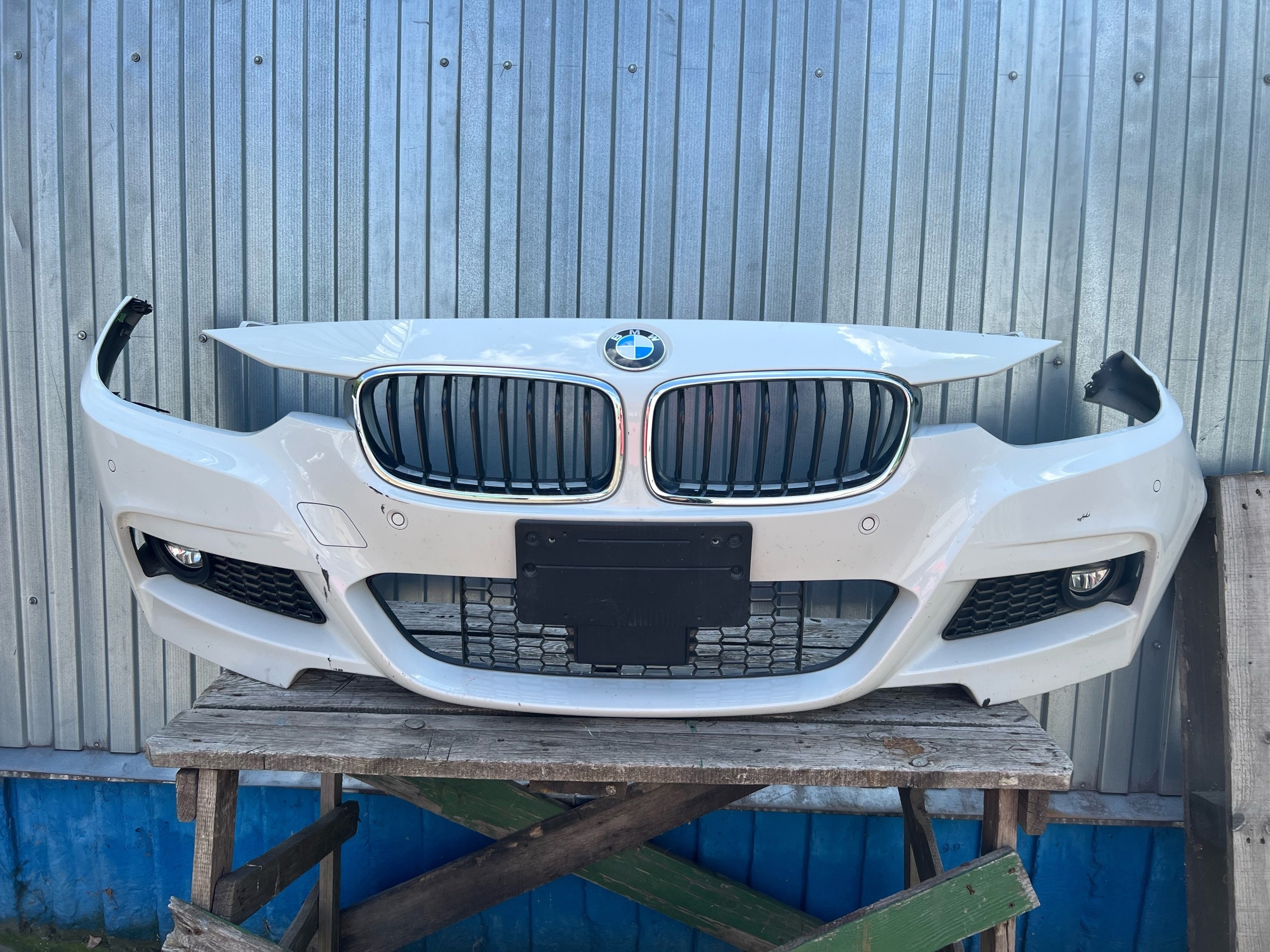 М бампер F30