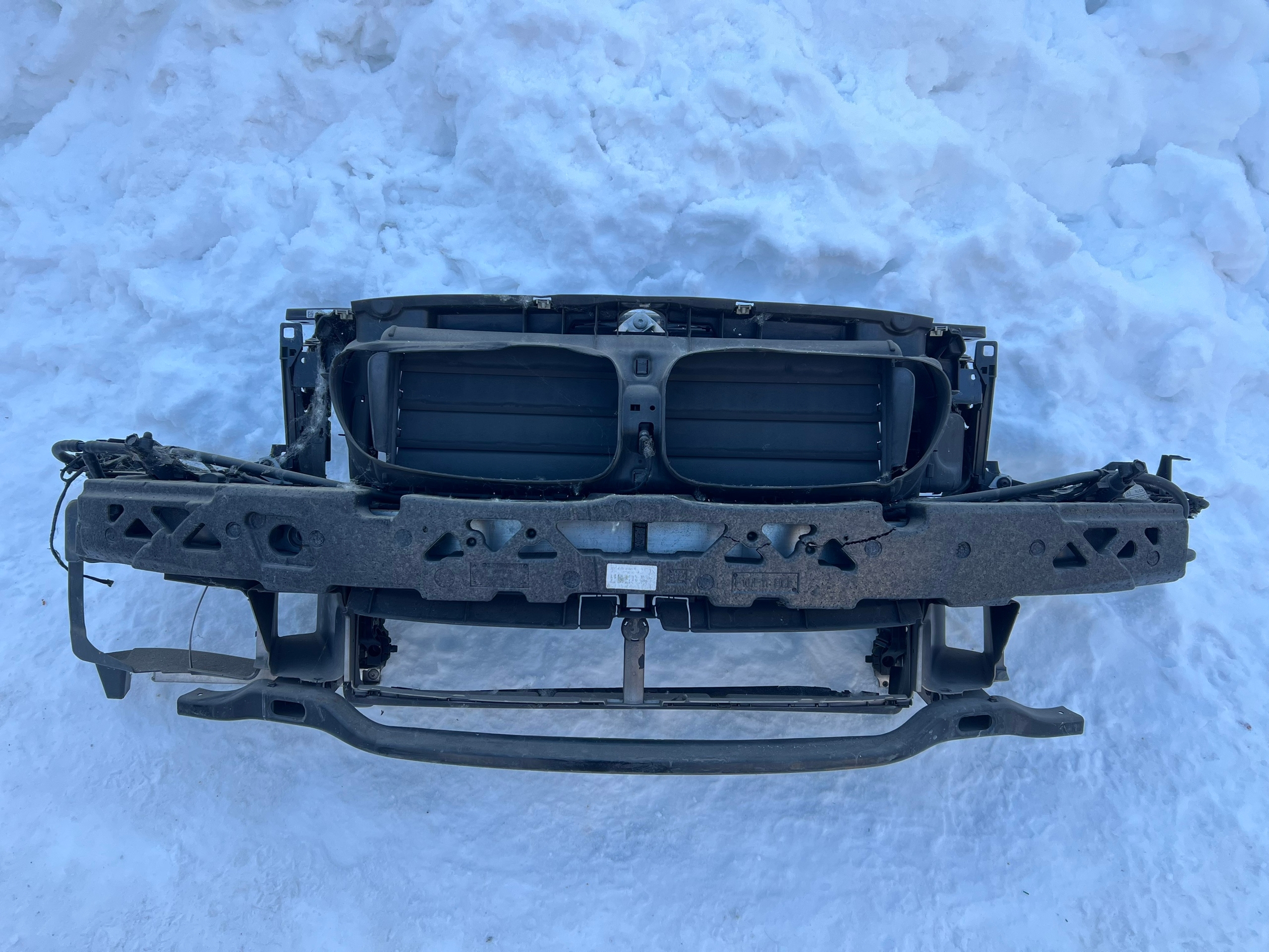 Телевизор F10