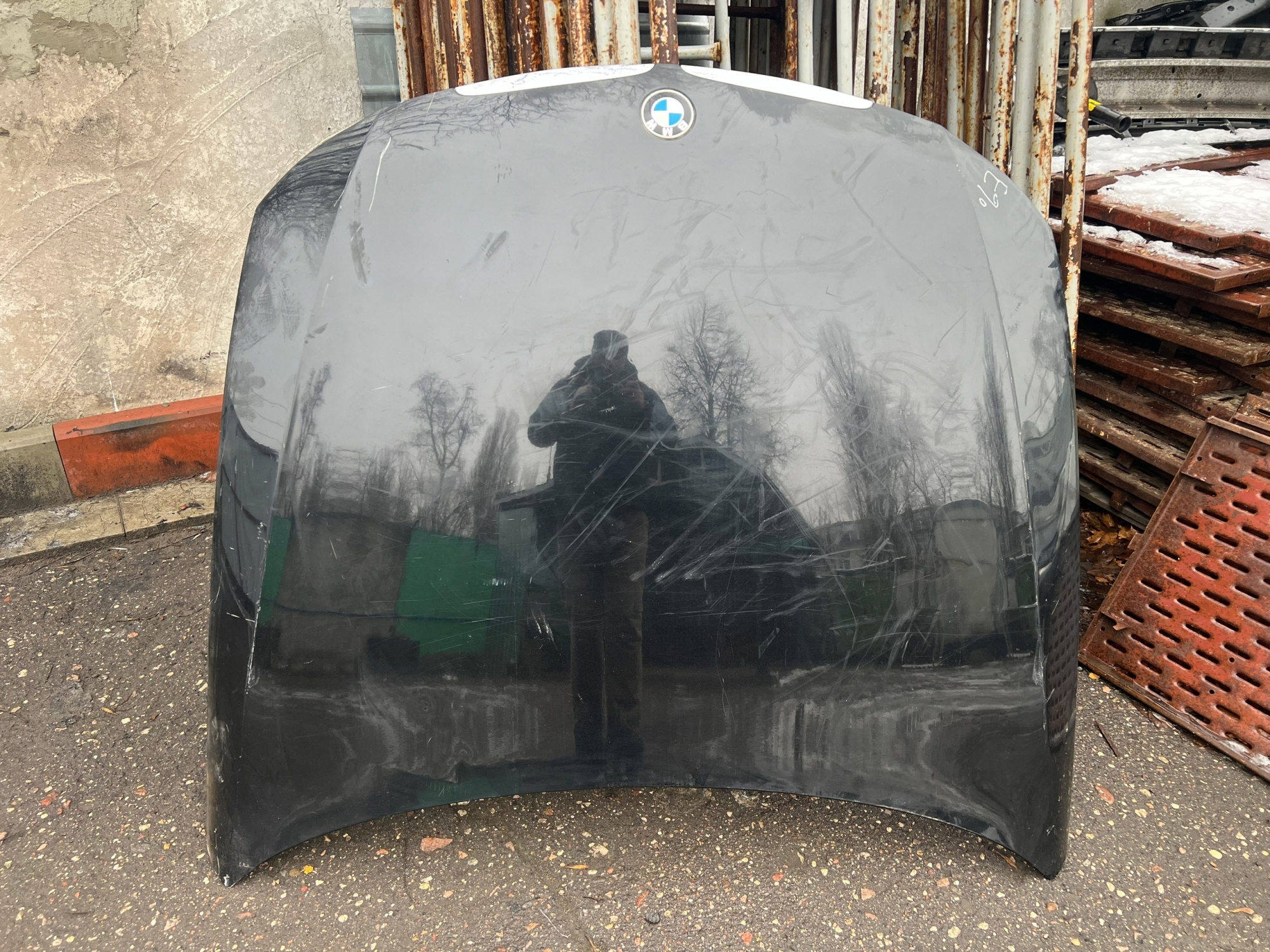 Капот е90
