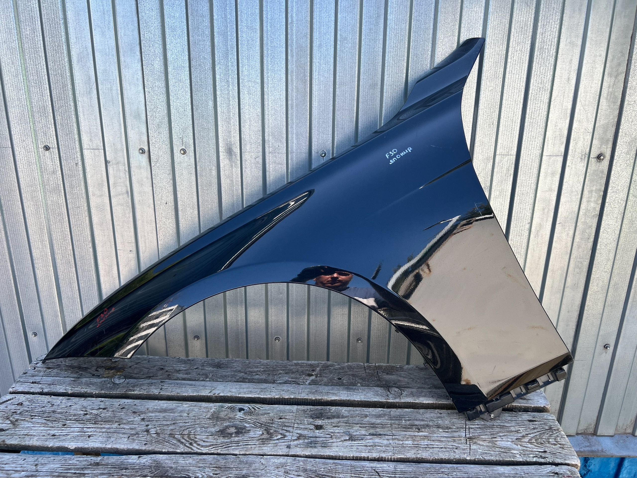 Крыло F30