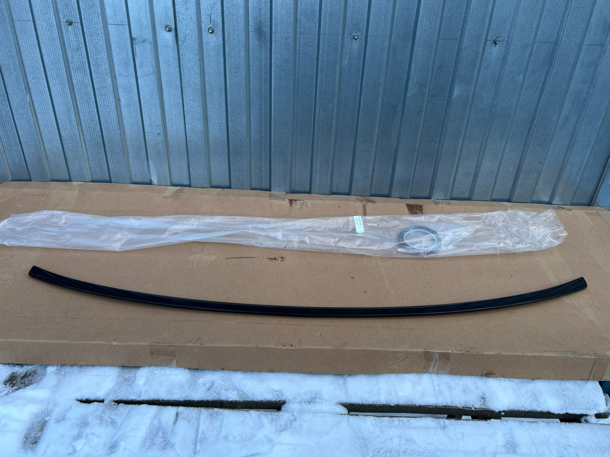 Спойлер багажника G60